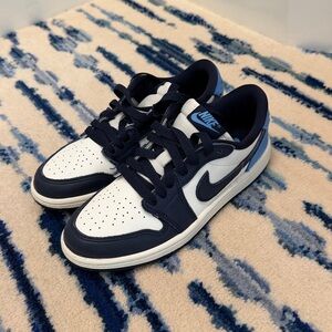 Nike barely worn Jordans